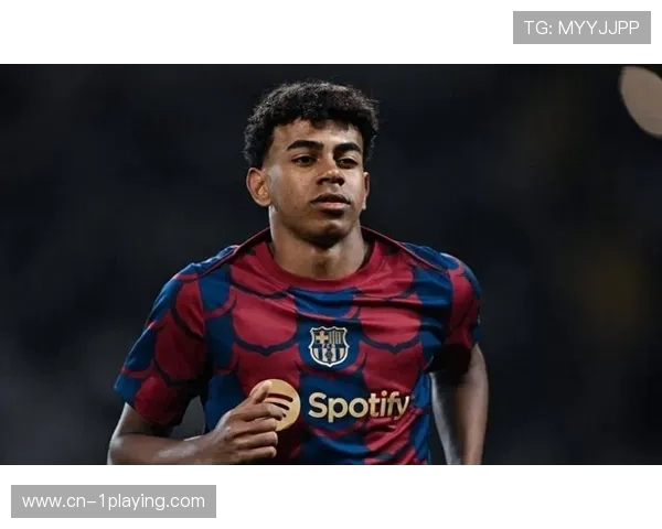 全球足球巨星的崛起与变迁影响力分析探索球员们的职业生涯与球场成就